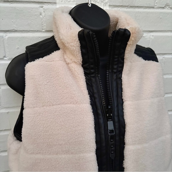 Rebecca Minkoff Reversible Vegan Leather & Sherpa Women’s Vest, SZ S NWOT - Picture 4 of 8